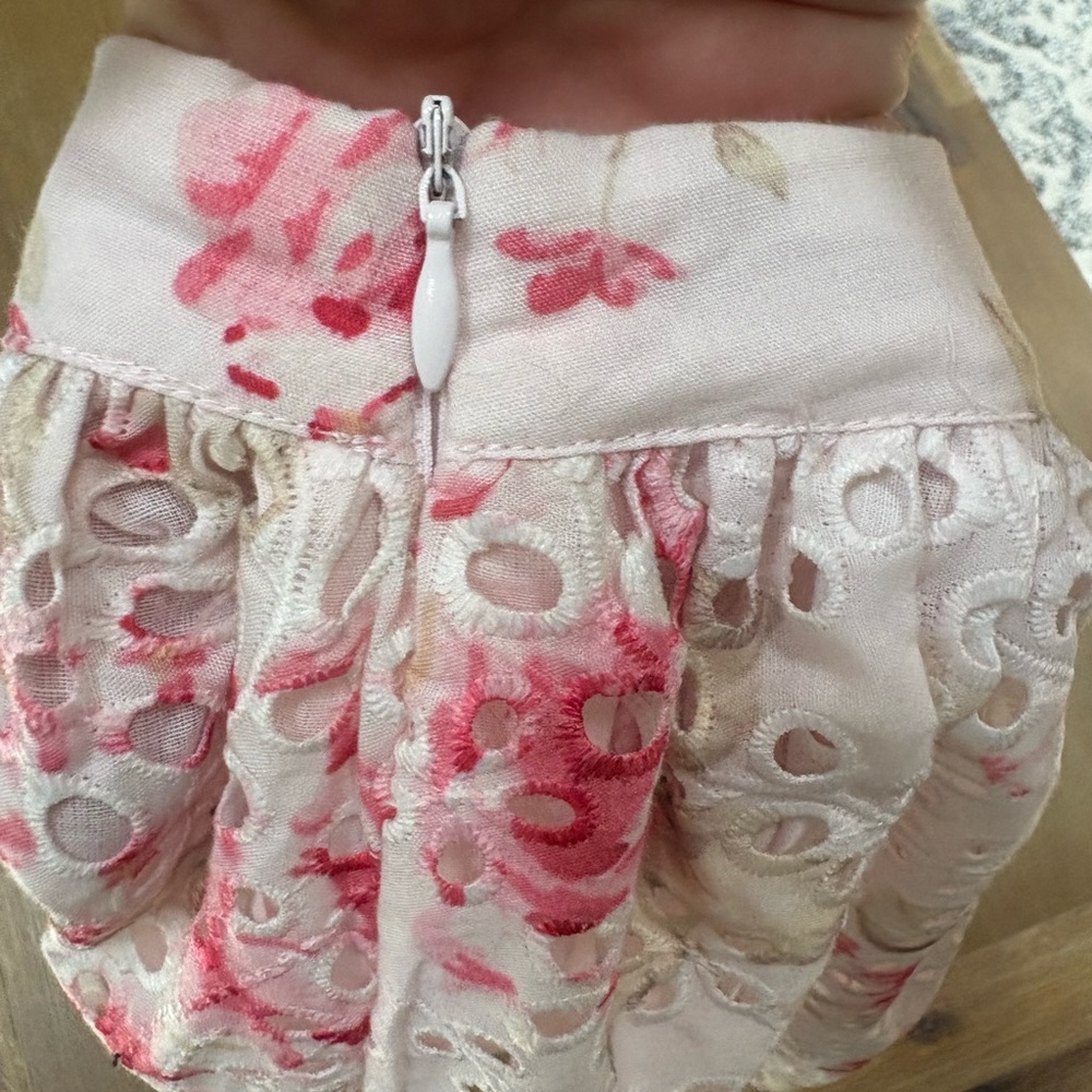 Aqua Pink and Cream Floral Lace Mini Skirt - Picture 3 of 5
